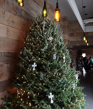 Three Taverns Christmas tree in the Keeping Room. (Chris Powell/PorchDrinking.com)
