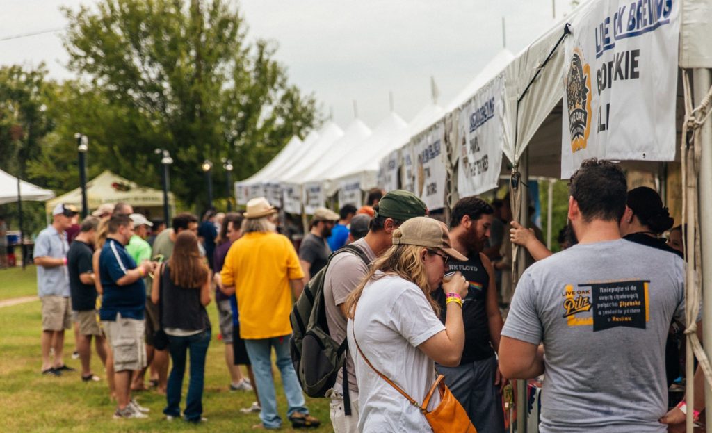 texas-craft-brewers-festival-crowd