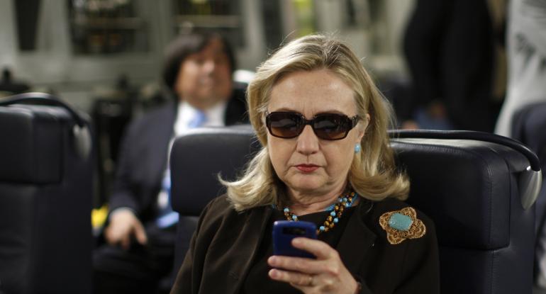 hillary-clinton-phone