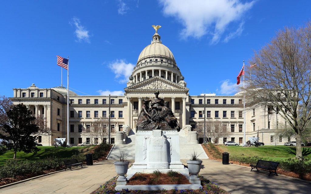 state-capitol-at-mississippi-top