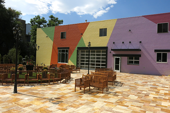 Liberati Osteria & Oenobeers Courtyard.