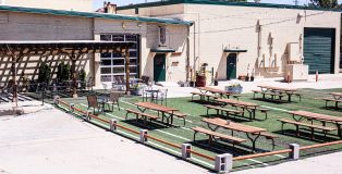 Wiley Roots Brewing Outdoor Patio