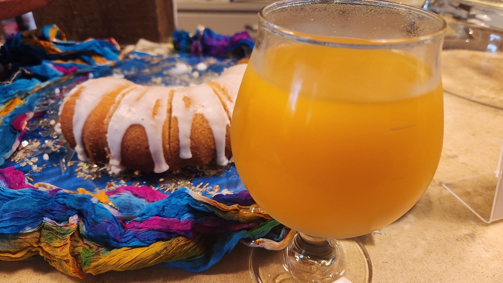 Roughhouse Brewing New Day Mango Lassi Sour Ale and spice cake, photo credit Justin Brummer
